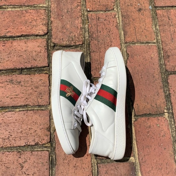 Gucci Sneakers in a very good condition. Minor scratches in the front. - Picture 4 of 5